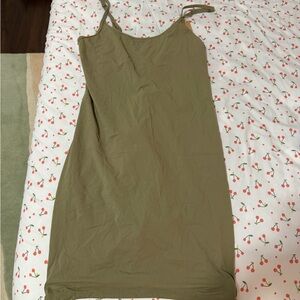 NWT SKIMS fits everybody slip dress in khaki XL